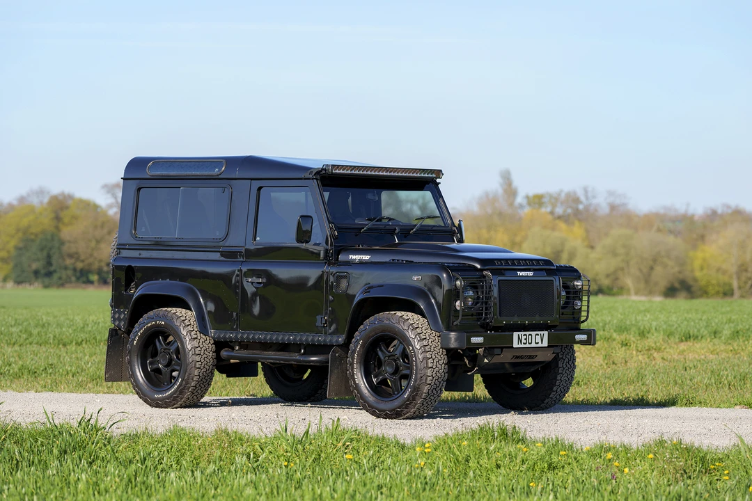 2012 Land Rover Defender 90 - Image 4 of 31