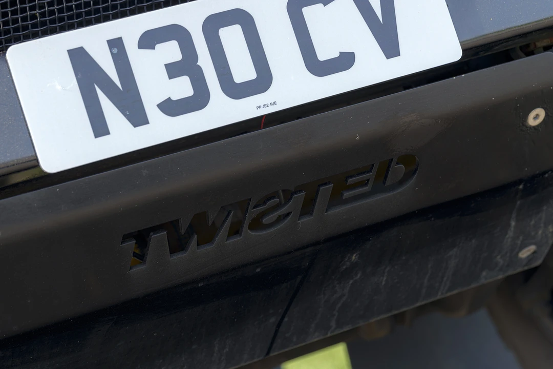 2012 Land Rover Defender 90 - Image 27 of 31