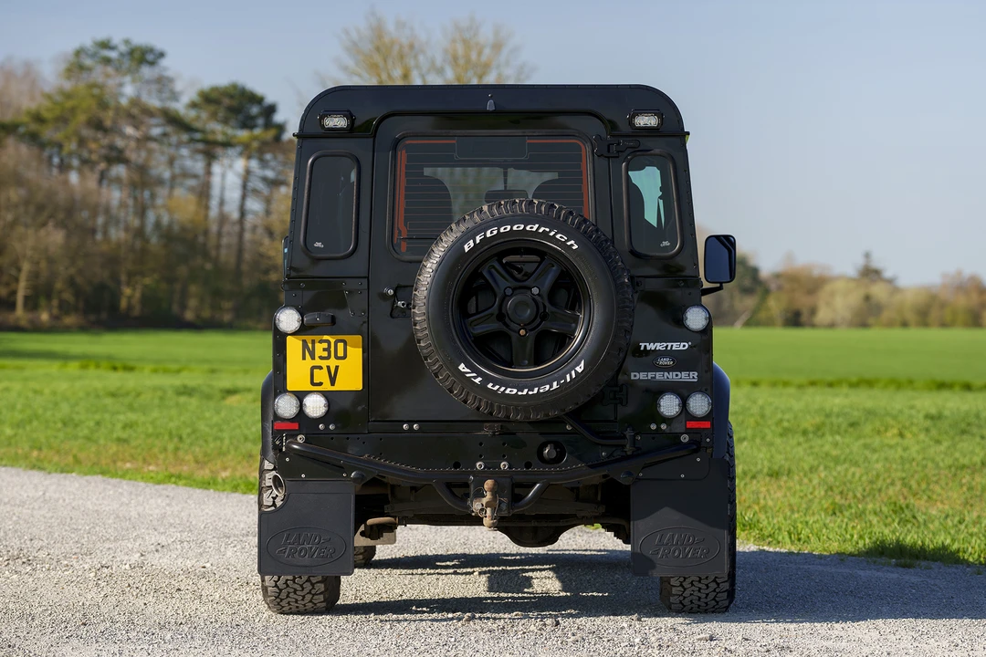 2012 Land Rover Defender 90 - Image 7 of 31