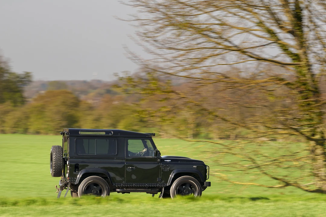 2012 Land Rover Defender 90 - Image 18 of 31