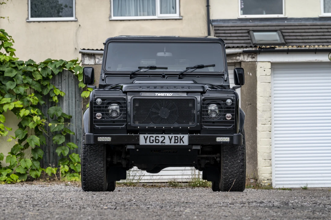 2012 Land Rover Defender 90 - Image 11 of 31