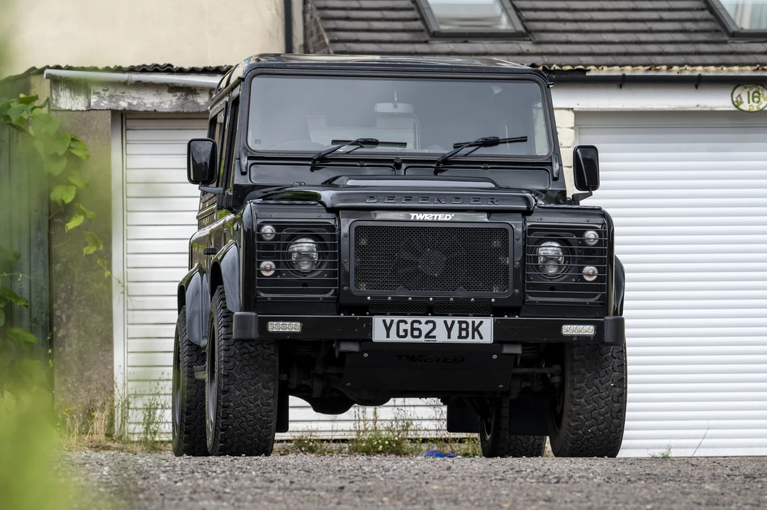2012 Land Rover Defender 90 - Image 12 of 31