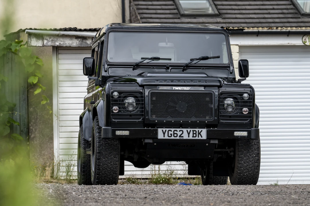 2012 Land Rover Defender 90 - Image 13 of 31