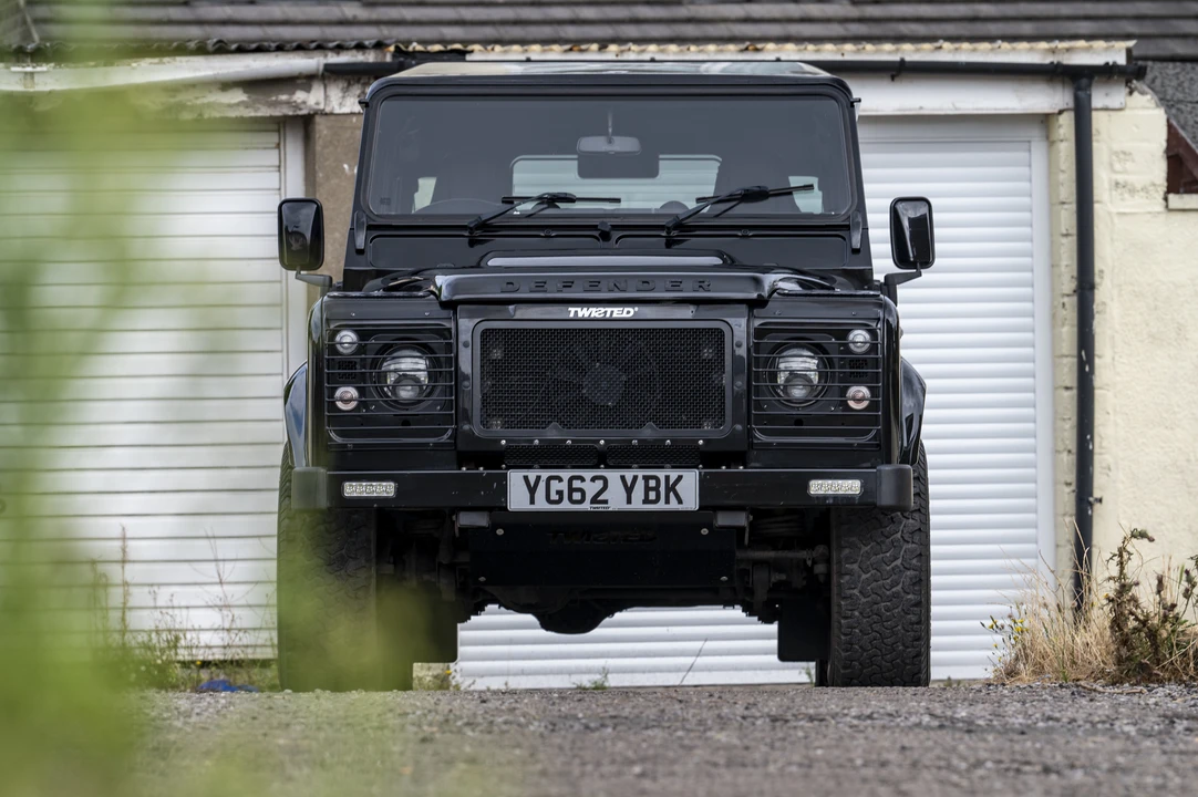 2012 Land Rover Defender 90 - Image 14 of 31