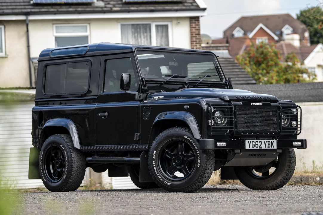 2012 Land Rover Defender 90 - Image 2 of 31