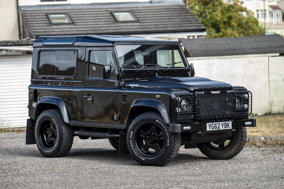2012 Land Rover Defender 90 - Image 18 of 31