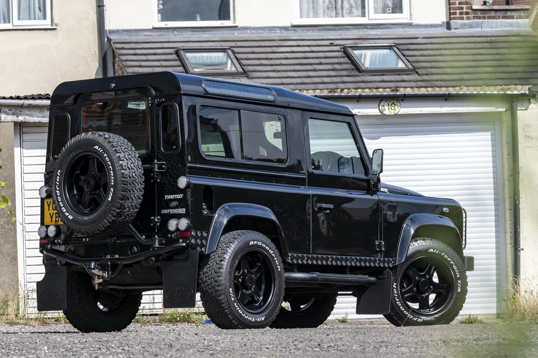 2012 Land Rover Defender 90 - Image 21 of 31