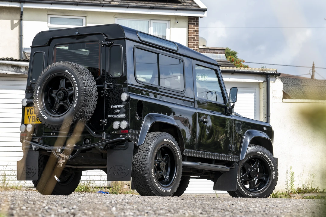 2012 Land Rover Defender 90 - Image 22 of 31