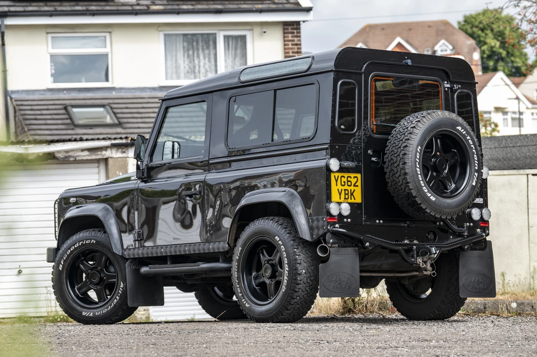 2012 Land Rover Defender 90 - Image 25 of 31