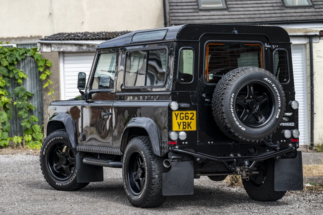 2012 Land Rover Defender 90 - Image 8 of 31