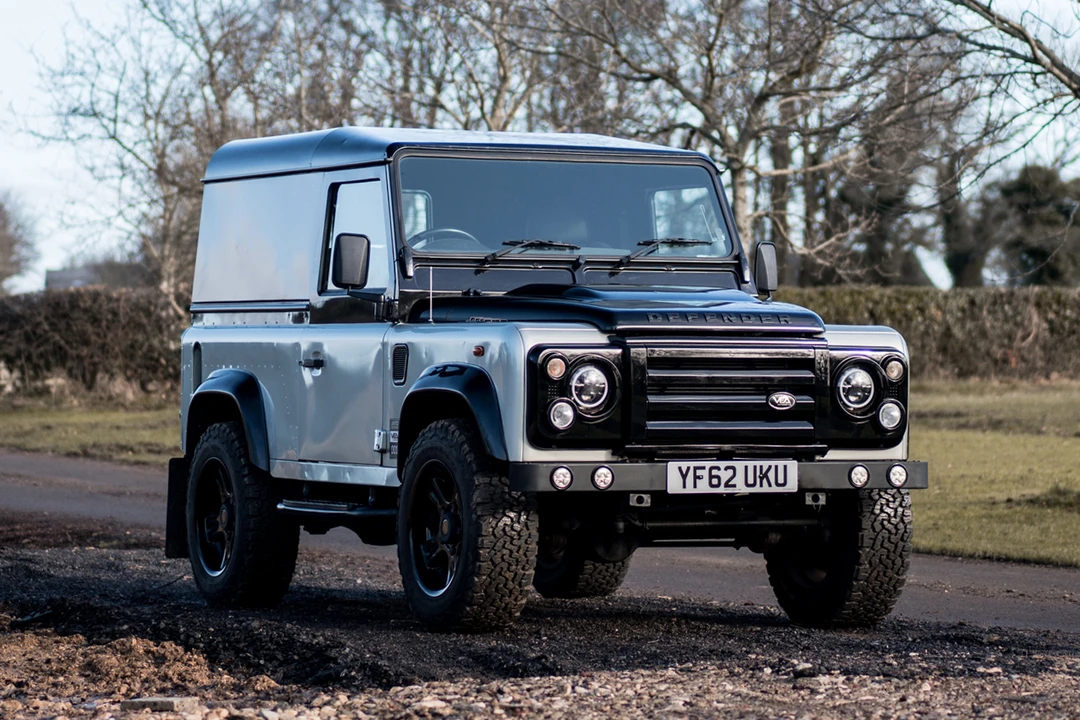 2012 Land Rover Defender 90 - Image 2 of 31