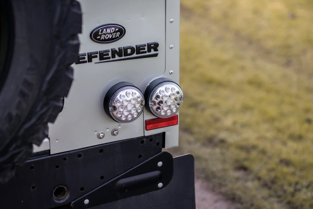 2012 Land Rover Defender 90 - Image 27 of 31