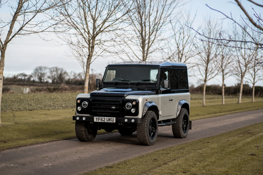 2012 Land Rover Defender 90 - Image 15 of 31