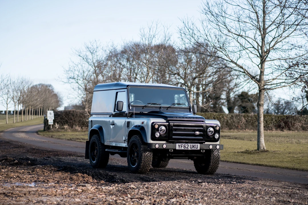 2012 Land Rover Defender 90 - Image 25 of 31