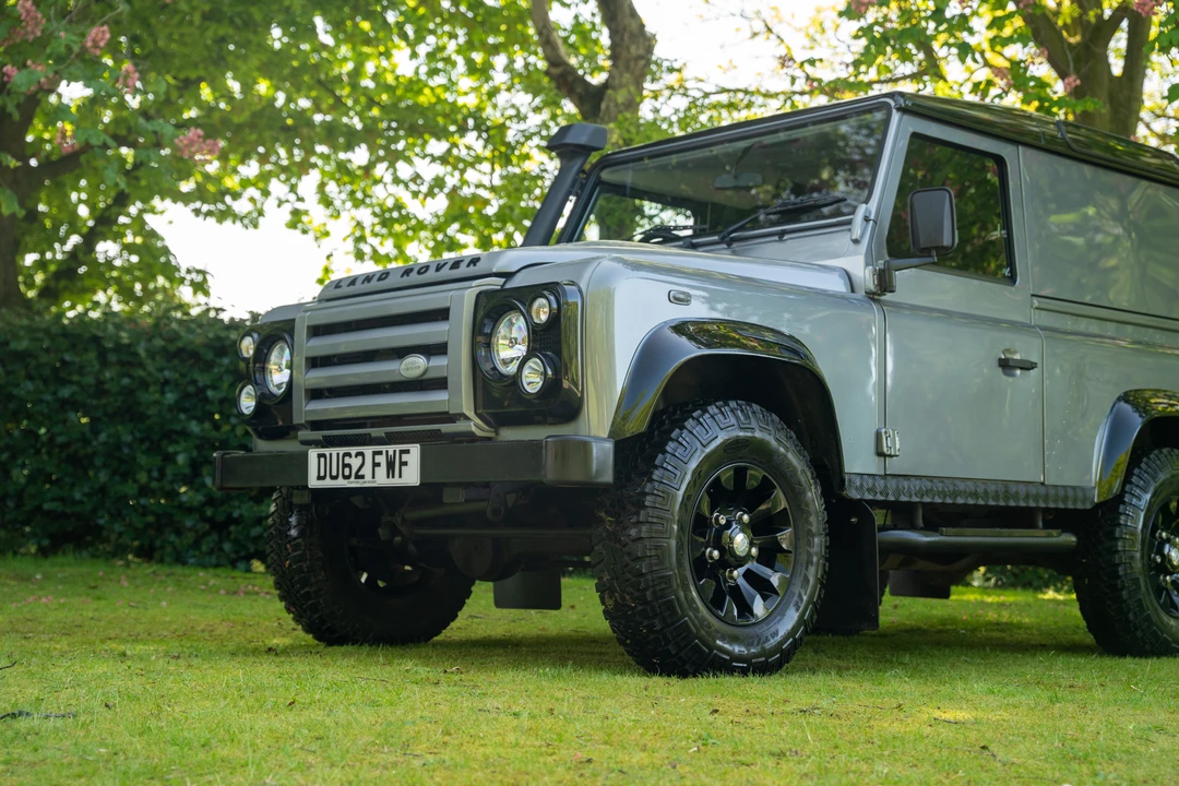 2012 Land Rover Defender 90 - Image 18 of 31