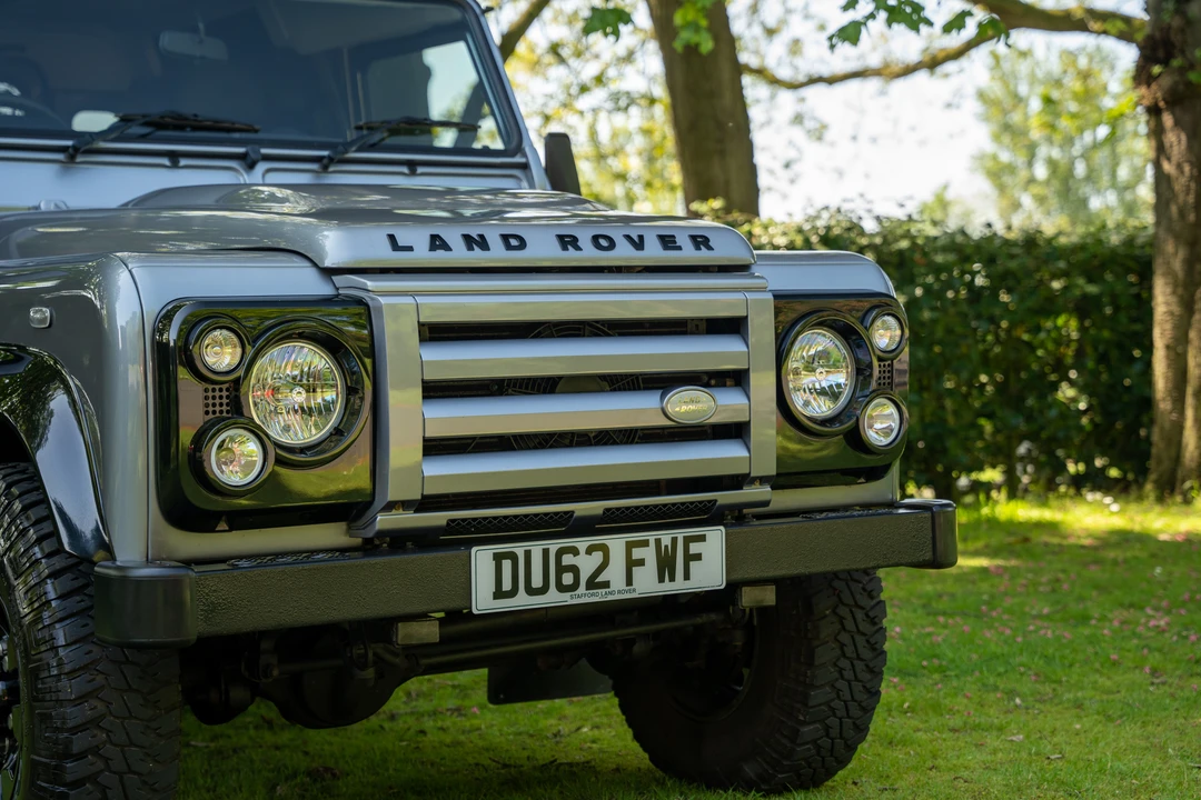 2012 Land Rover Defender 90 - Image 25 of 31