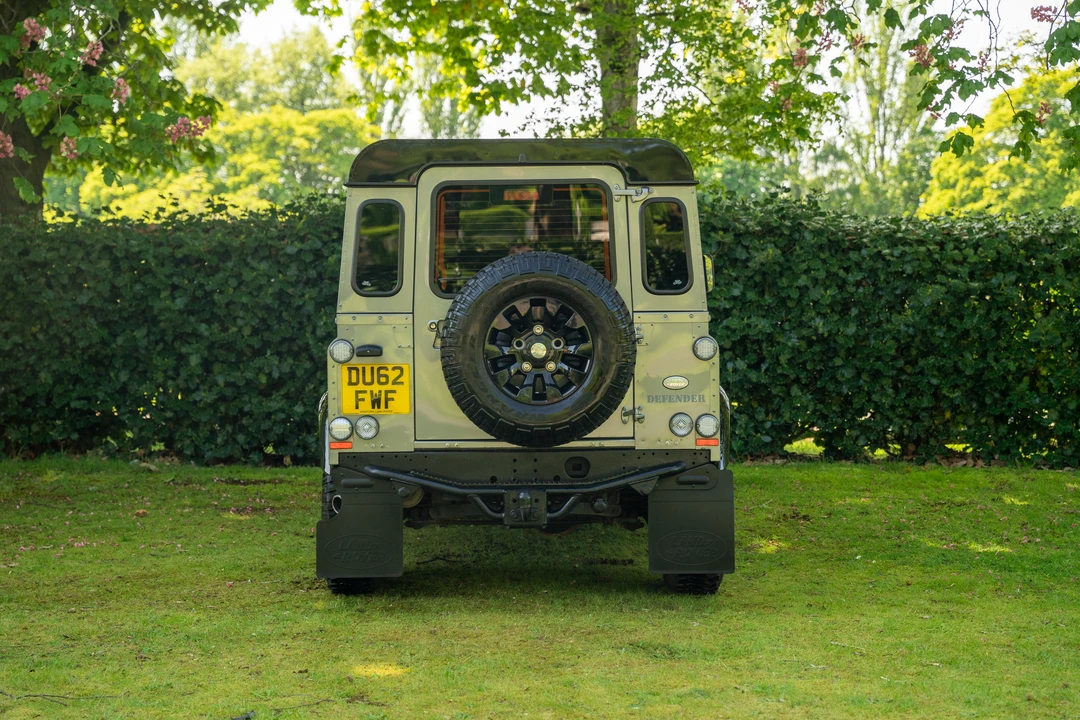 2012 Land Rover Defender 90 - Image 15 of 31