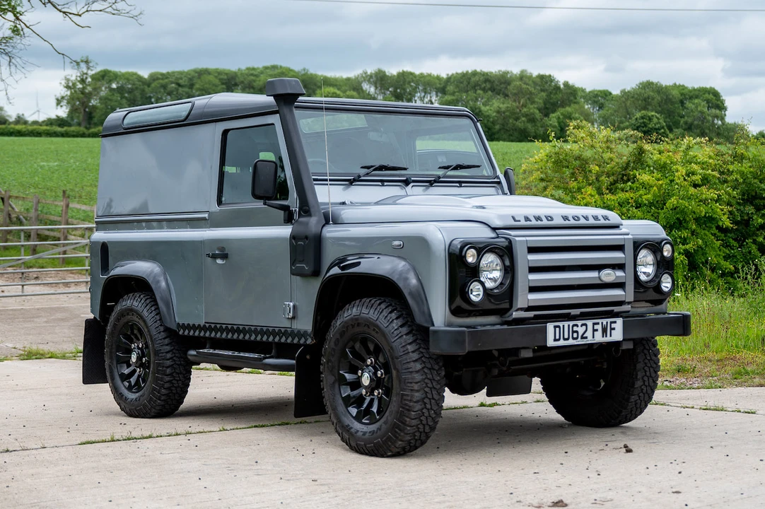 2012 Land Rover Defender 90 - Image 2 of 31