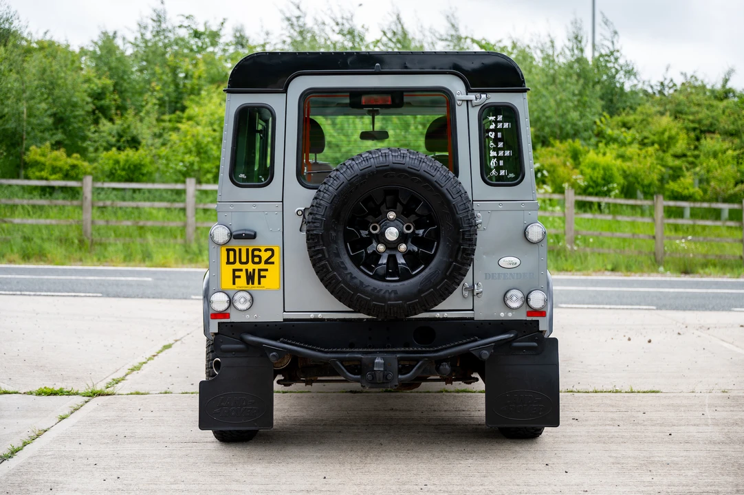 2012 Land Rover Defender 90 - Image 15 of 31