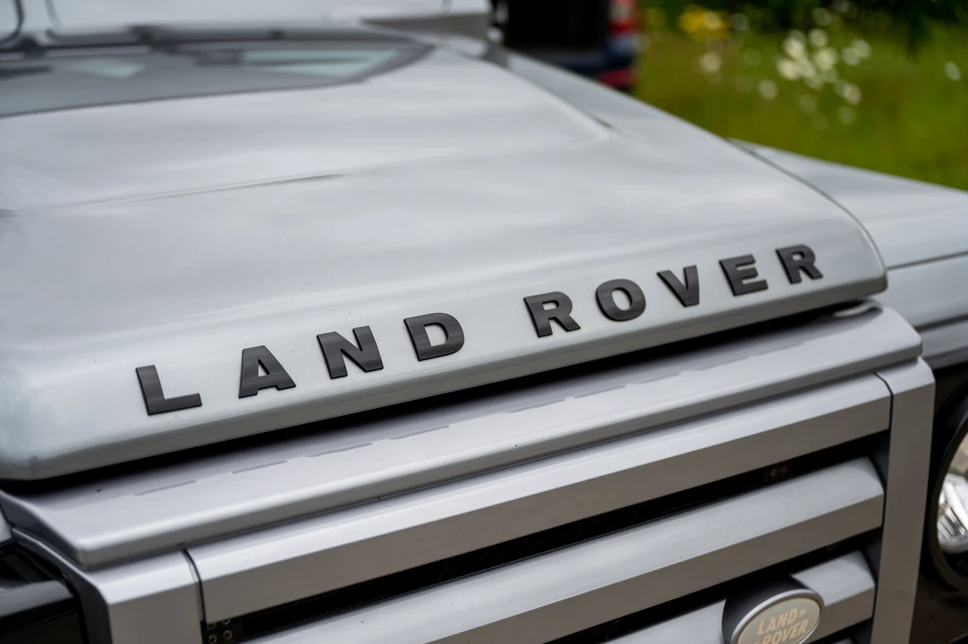 2012 Land Rover Defender 90 - Image 23 of 31