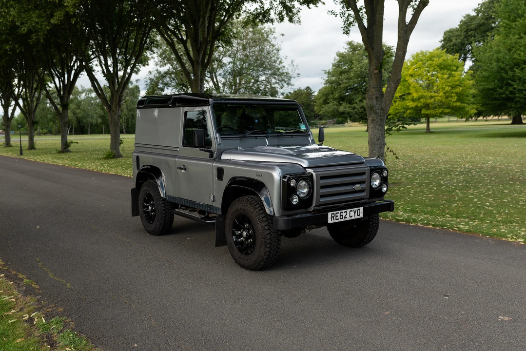 2012 Land Rover Defender 90 - Image 10 of 31
