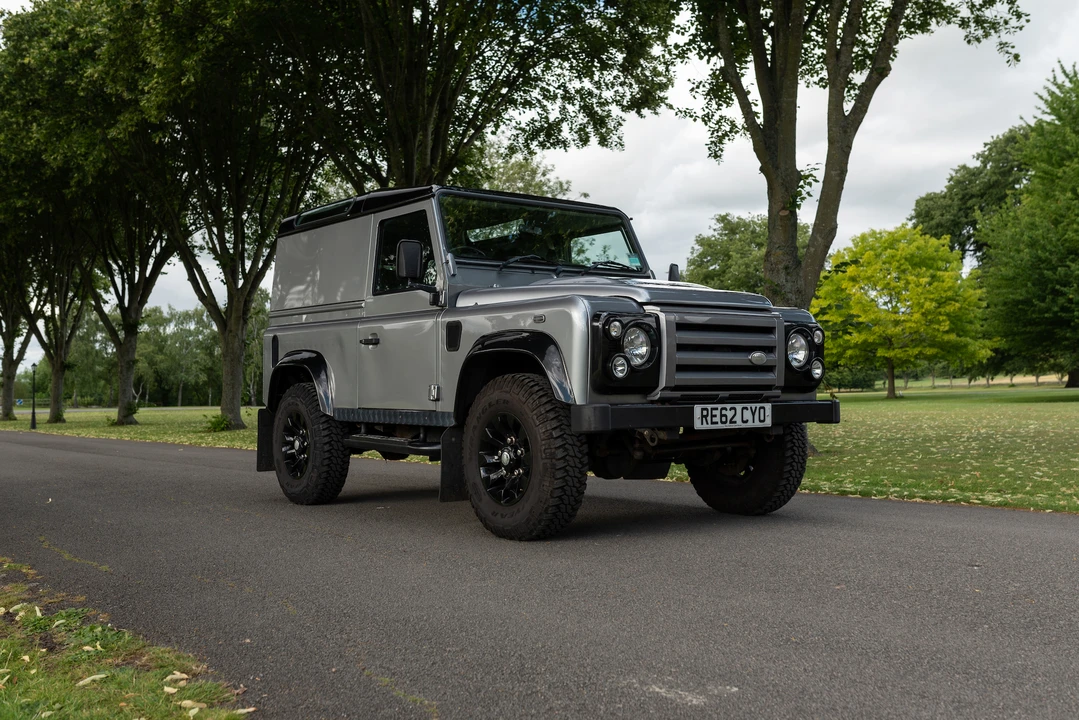 2012 Land Rover Defender 90 - Image 18 of 31