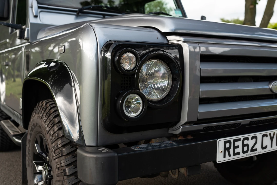 2012 Land Rover Defender 90 - Image 25 of 31