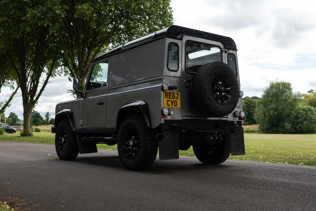 2012 Land Rover Defender 90 - Image 14 of 31