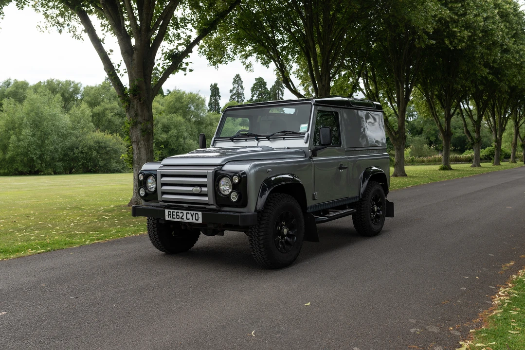 2012 Land Rover Defender 90 - Image 19 of 31