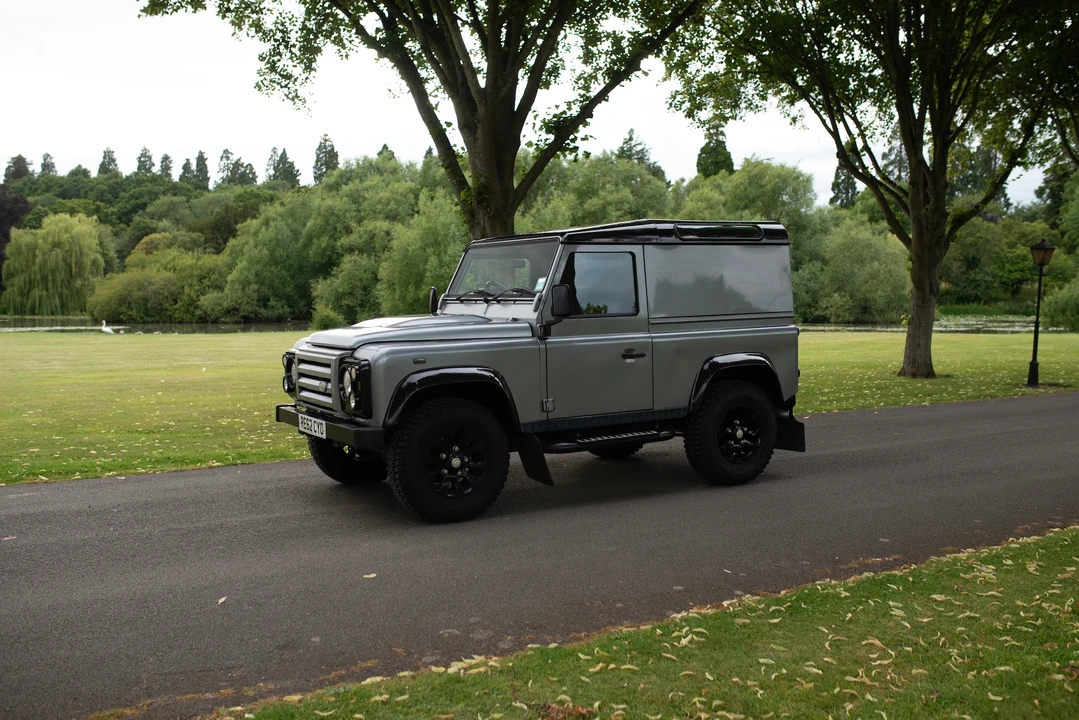 2012 Land Rover Defender 90 - Image 13 of 31