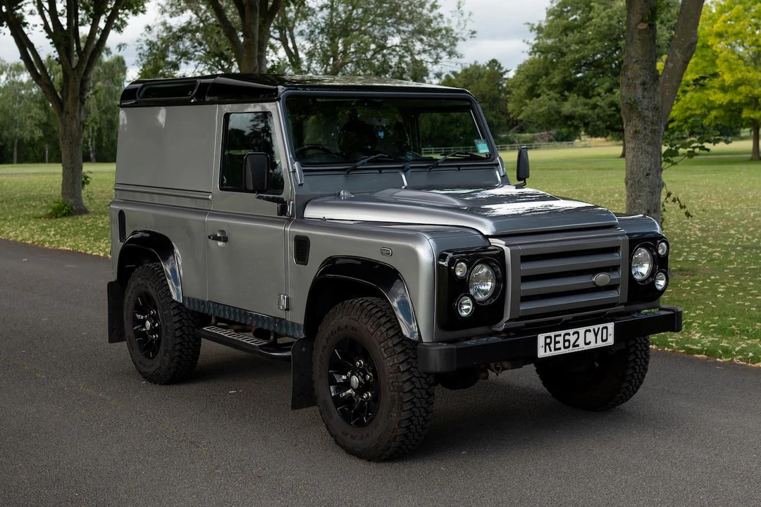 2012 Land Rover Defender 90 - Image 2 of 31