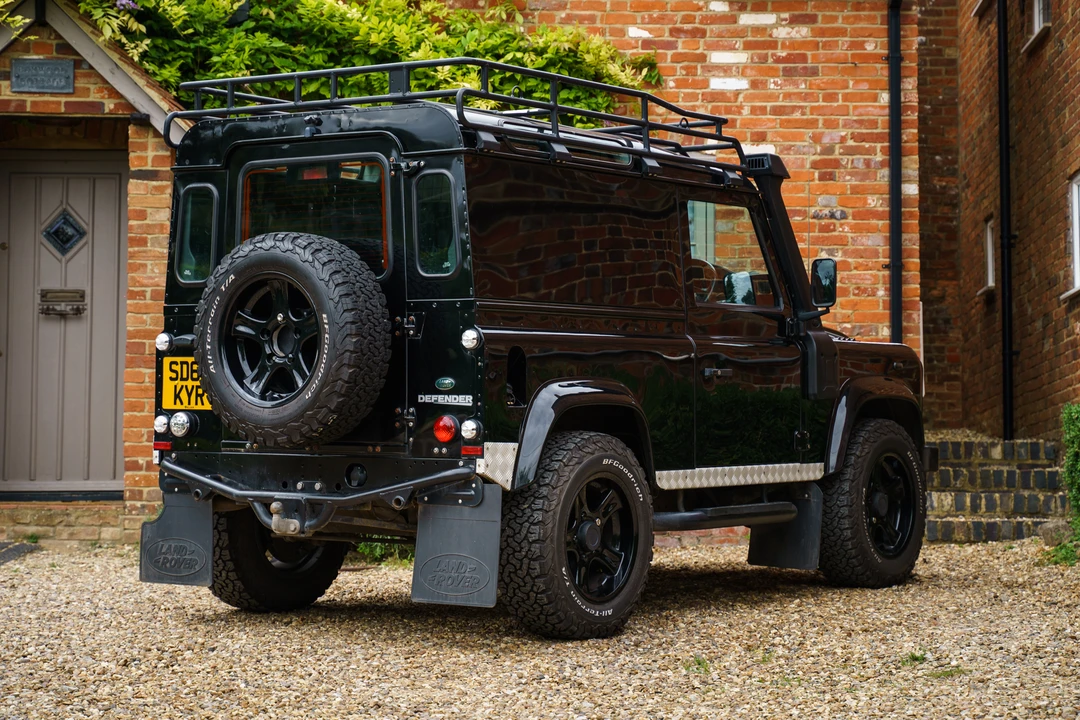 2012 Land Rover Defender 90 - Image 9 of 31