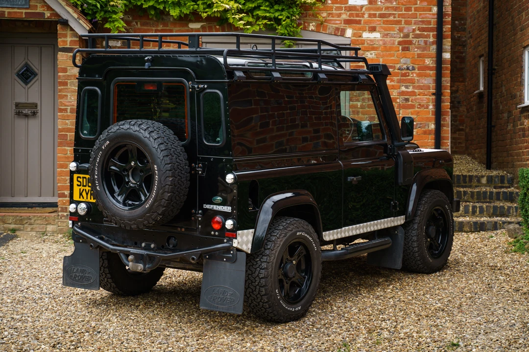 2012 Land Rover Defender 90 - Image 12 of 31