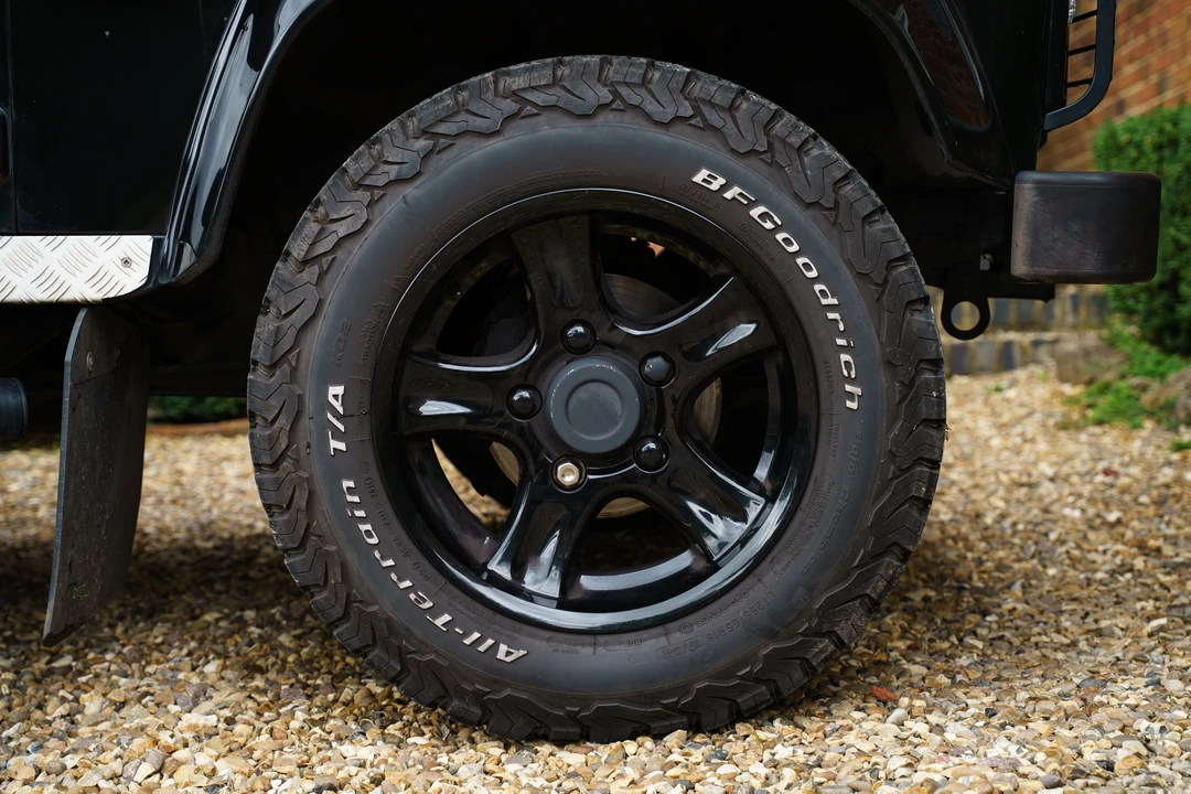 2012 Land Rover Defender 90 - Image 22 of 31