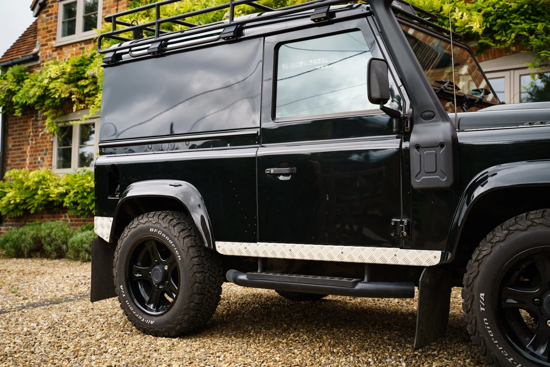 2012 Land Rover Defender 90 - Image 28 of 31
