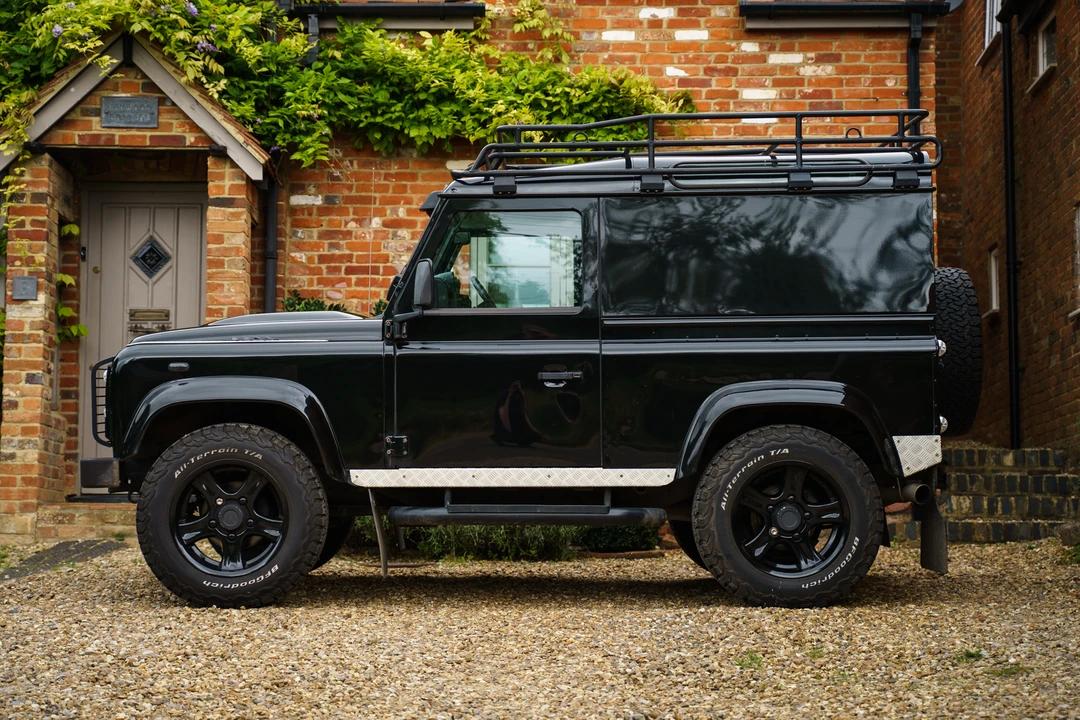 2012 Land Rover Defender 90 - Image 4 of 31