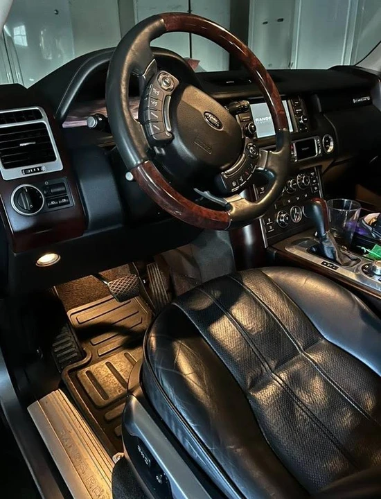 2012 Land Rover Range Rover L322 - Image 7 of 8