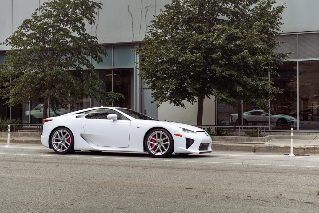 2012 Lexus LFA - Image 15 of 31