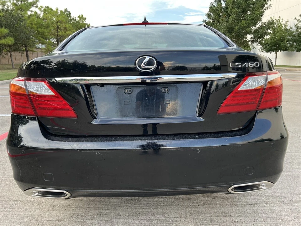 2012 Lexus LS 4th Gen - Image 10 of 21