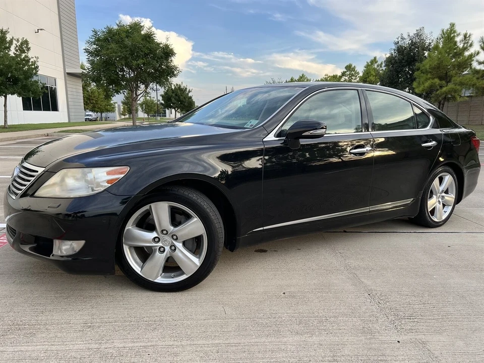 2012 Lexus LS 4th Gen - Image 16 of 21