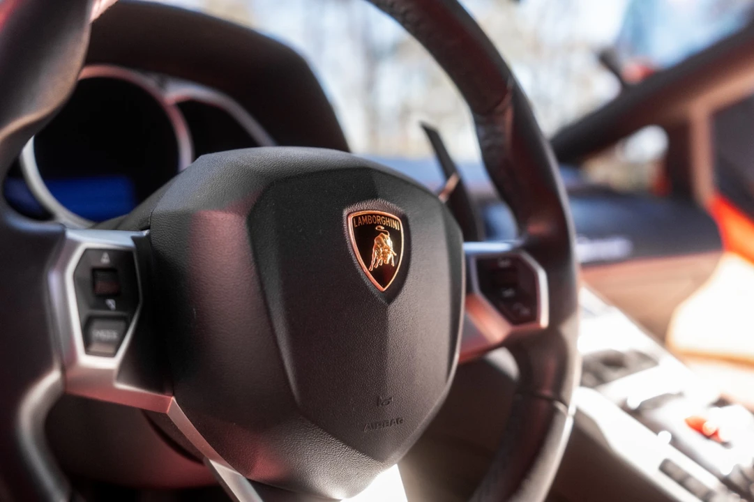 2012 Lamborghini Aventador LP700-4 - Image 15 of 21