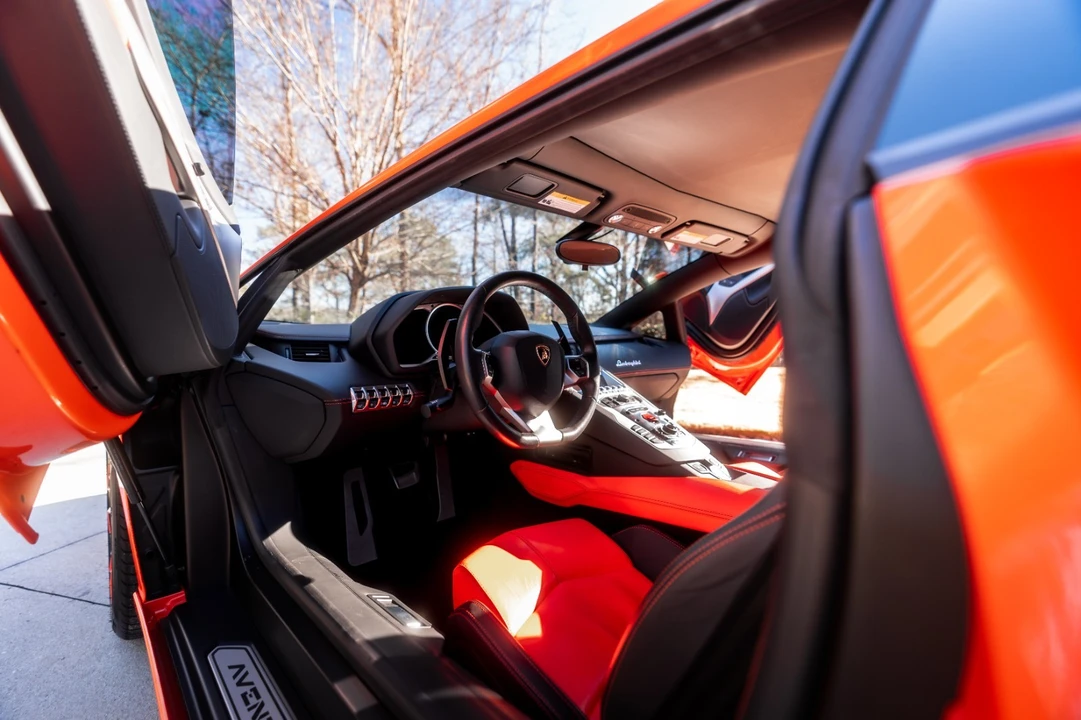 2012 Lamborghini Aventador LP700-4 - Image 10 of 21
