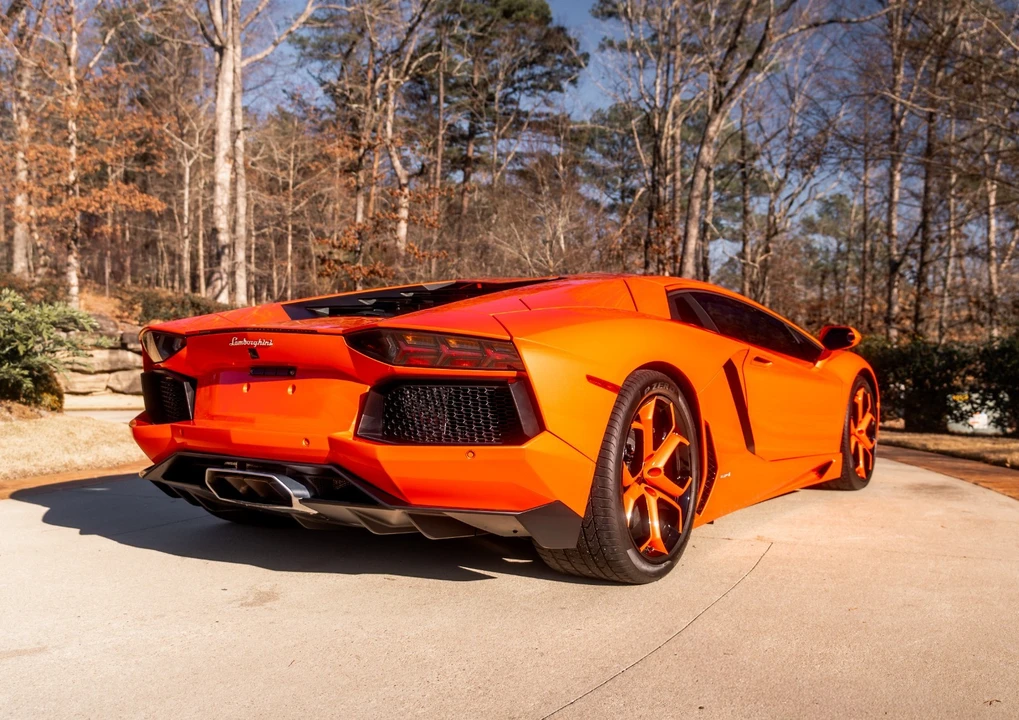 2012 Lamborghini Aventador LP700-4 - Image 6 of 21