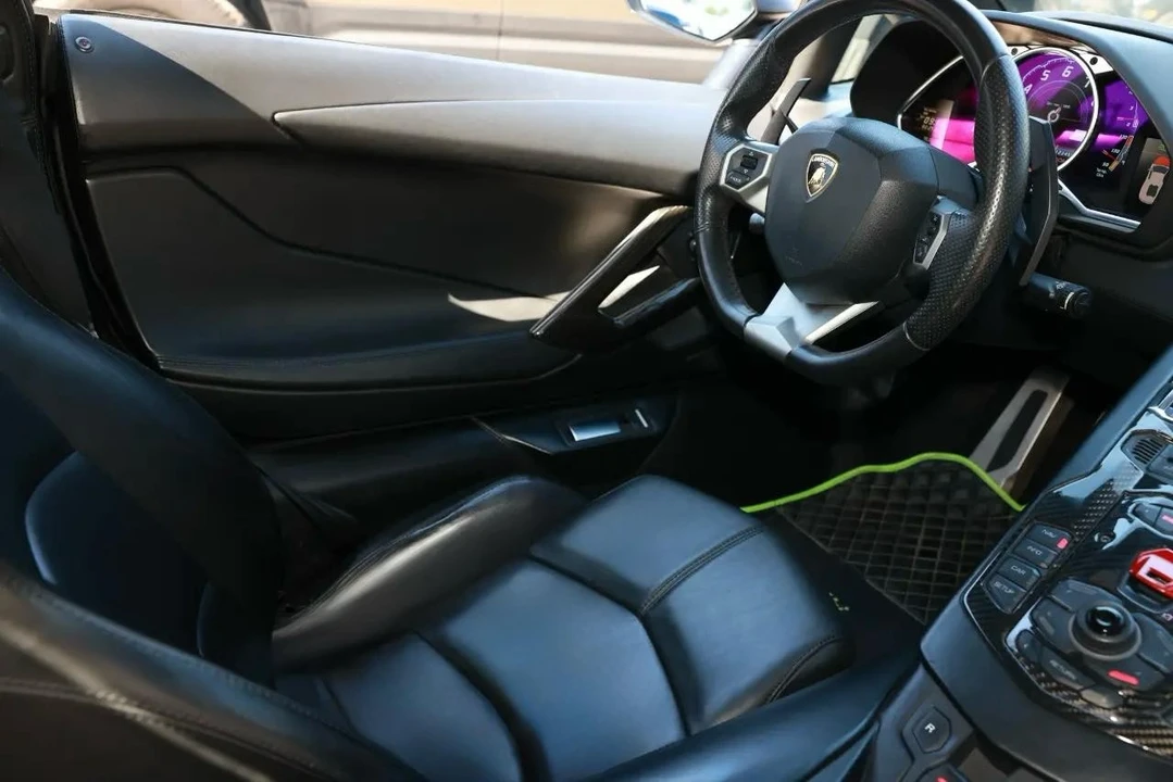 2012 Lamborghini Aventador LP700-4 - Image 11 of 21