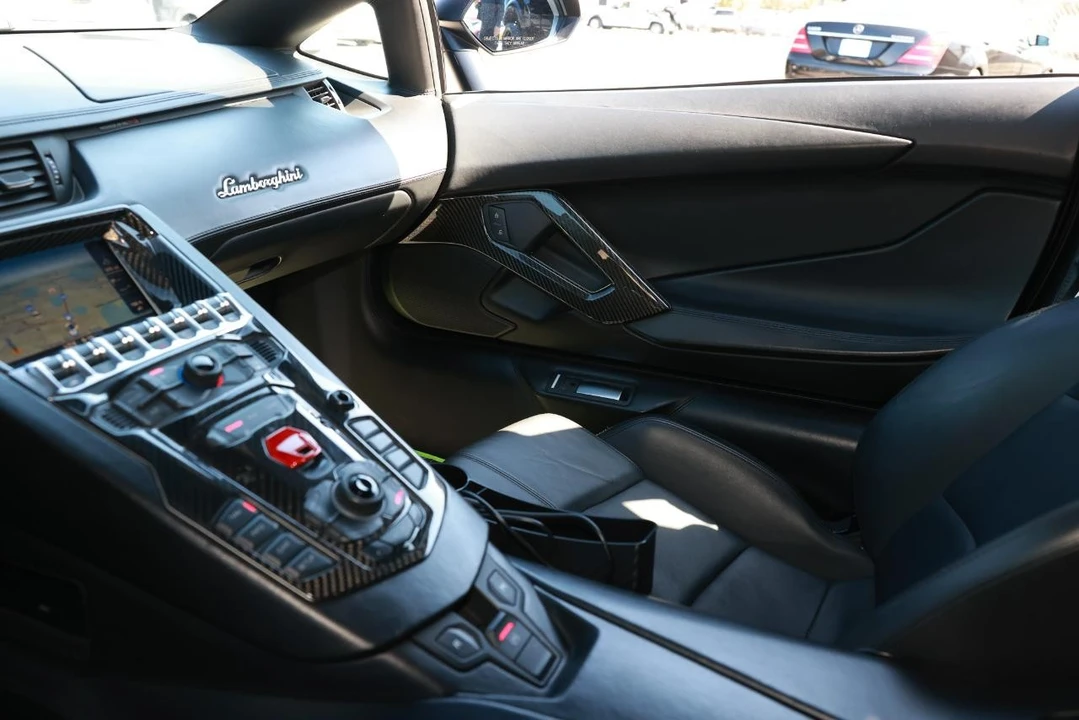 2012 Lamborghini Aventador LP700-4 - Image 18 of 31