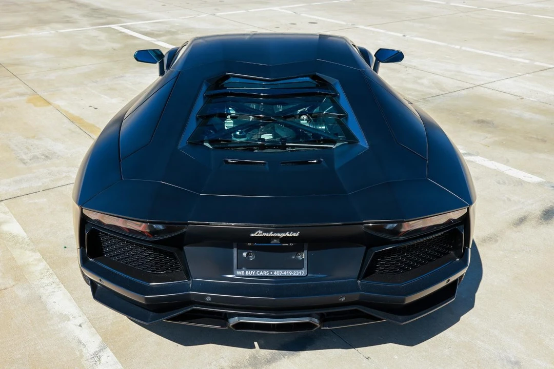 2012 Lamborghini Aventador LP700-4 - Image 9 of 31