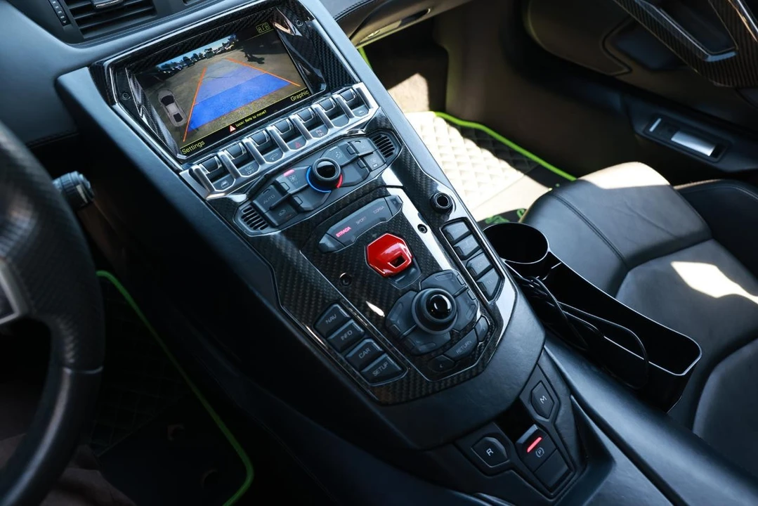 2012 Lamborghini Aventador LP700-4 - Image 29 of 31