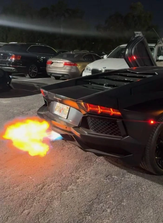 2012 Lamborghini Aventador LP700-4 - Image 3 of 12