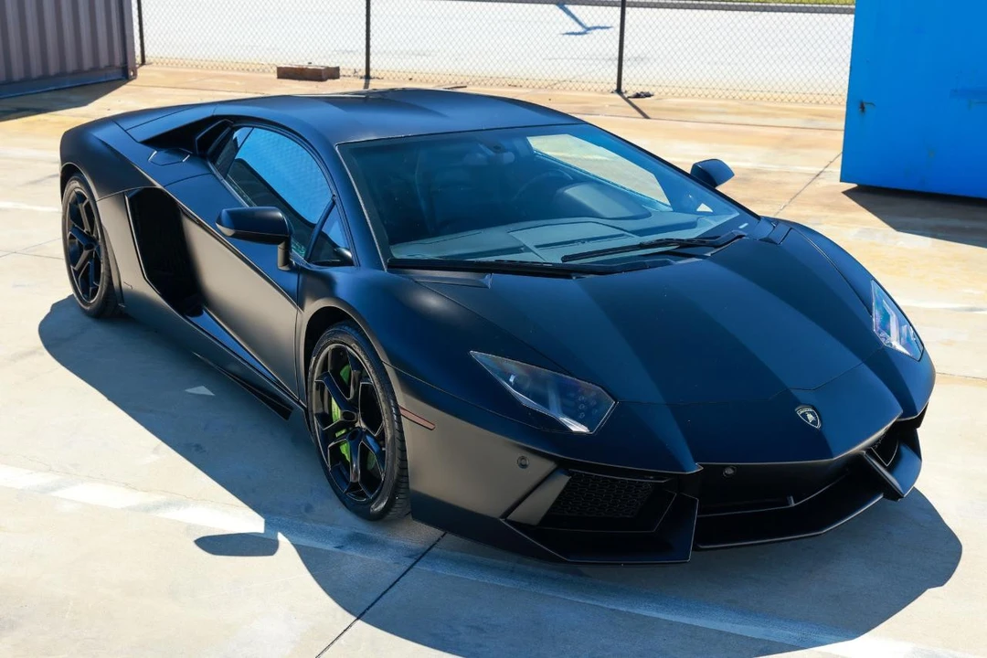 2012 Lamborghini Aventador LP700-4 - Image 15 of 31