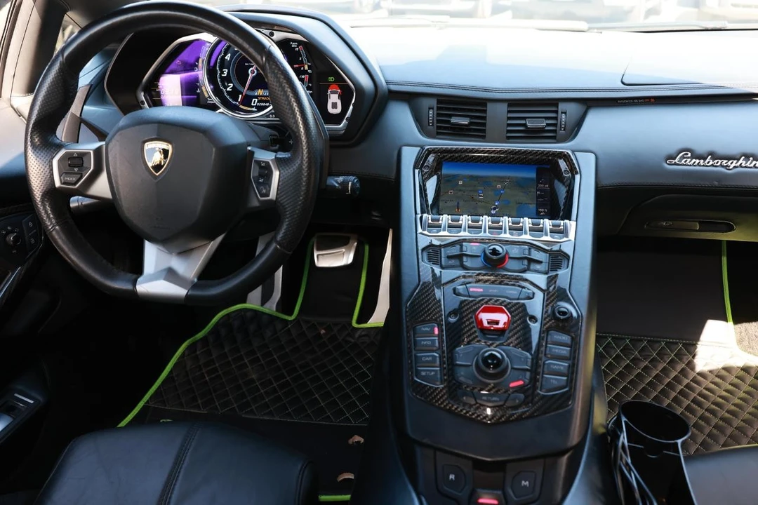 2012 Lamborghini Aventador LP700-4 - Image 16 of 31